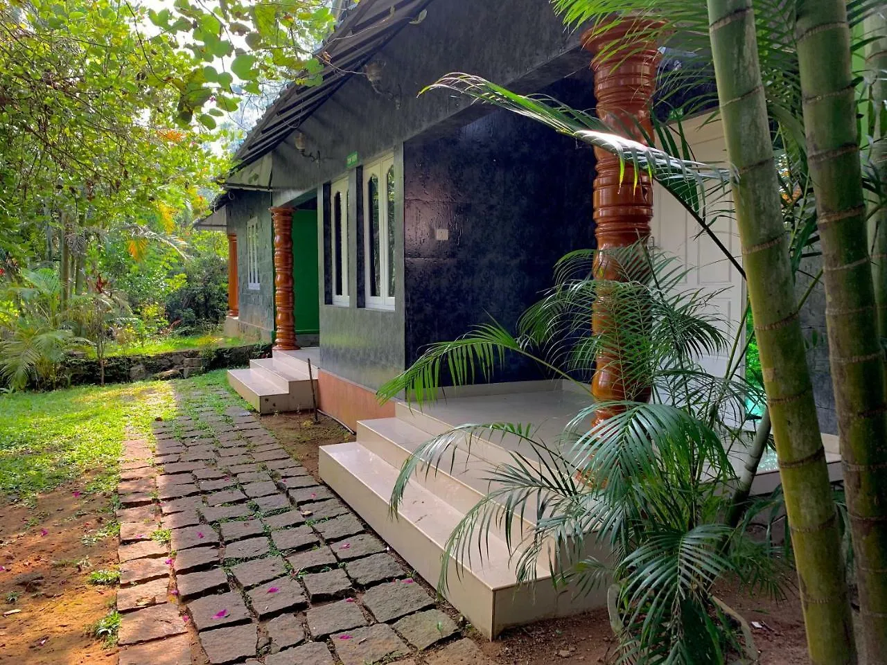 *** Resort Hotel Wyte Mist Mountain Club Munnar Indien