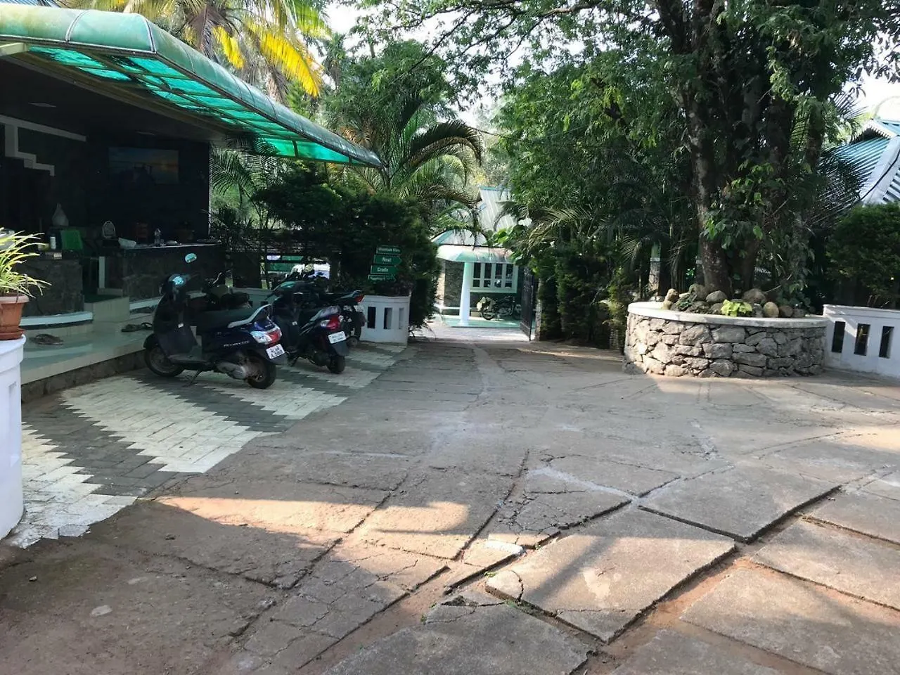 Hotel Wyte Mist Mountain Club Munnar