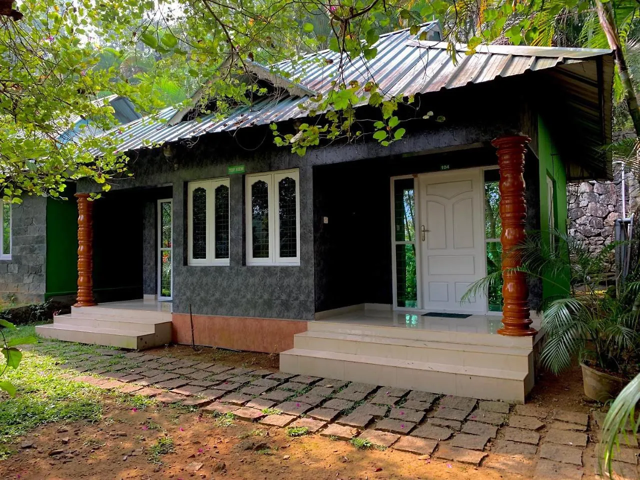Wyte Mist Mountain Club Hotel Munnar India