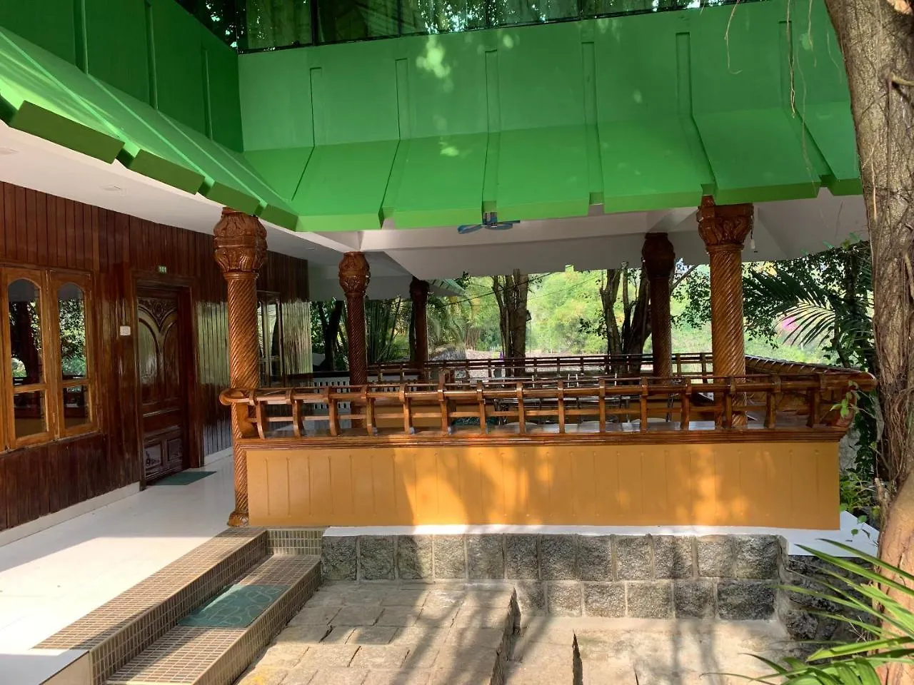 *** Resort Wyte Mist Mountain Club Hotel Munnar India